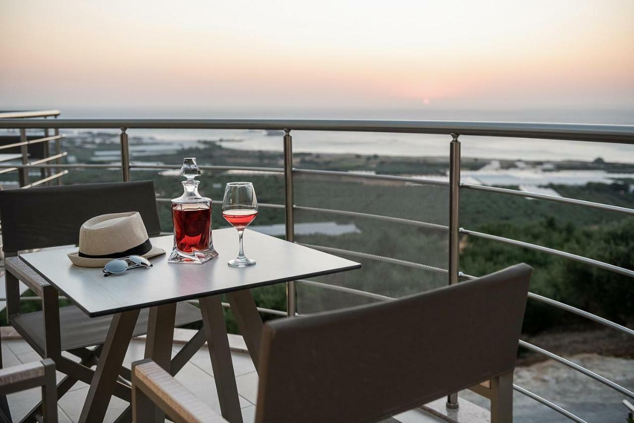 Magnolia Luxury Apartments Falasarna Bagian luar foto